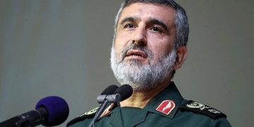 سوپای پاسداران لە داهاتوویەکی نزیکدا مووشەکێکی ستراتیژی ڕوونوێنی دەکات