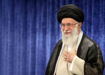 ڕێبەری مەزنی شۆڕشی ئیسلامی ئێران بڕیارێکیان دەرکرد