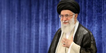 ڕێبەری مەزنی شۆڕشی ئیسلامی ئێران بڕیارێکیان دەرکرد