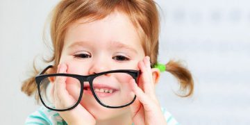 چۆن بزانین کە چاوی منداڵەکەمان کێشەی هەیە؟