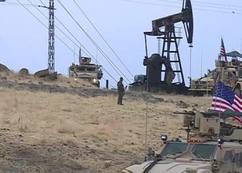 بنکەی سەربازیی ئەمریکا لە دەیرەزۆری سوریا کرایە ئامانج