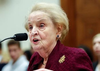 مردنی مادلین ئۆڵبرایت، ئەو دیپلۆماتکارەی بە مردنی منداڵە عێراقییەکان ڕازی بوو