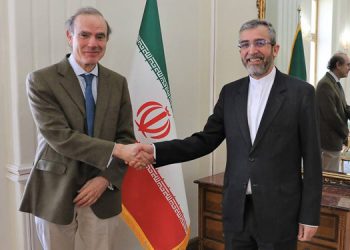 باقری بۆ مورا: ئەمریکا ڕاستییەکان ببینێت دەتوانین بگەینە ڕێکەوتن