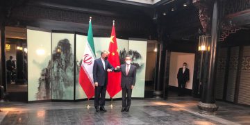 وەزیرانی دەرەوەی ئێران و چین لە شاری تونشی کۆبوونەوە