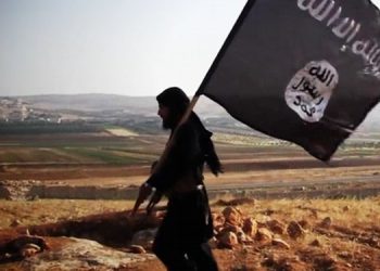 سپۆتنیک: ئەمریکا لە سوریا پاڵپشتی لە داعش دەکات