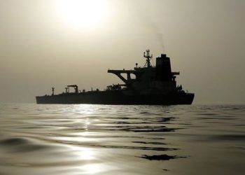 کەشتییەکی بیانی بە 220 هەزار لیتر سووتەمەنی قاچاخ لە کەنداوی فارس دەستی بەسەردا گیرا