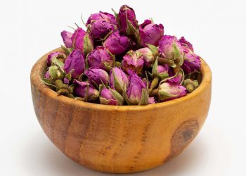 تایبەتمەندییەکانی گوڵی سور، لە دابەزینی کێش تا چارەسەرکردنی شەکرە