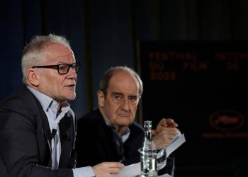 ئەحمەدی ناتیقی لە ژمارەی نوێی دەرگاوان چیرۆکی چرکاندنی وێنەکانی کیمیاییبارانکردنی ھەڵەبجە دەگێڕێتەوە