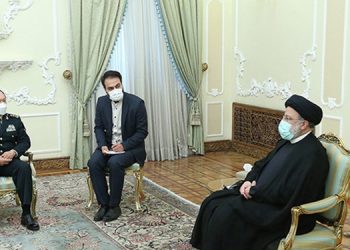 گلۆباڵ تایمز: دەستێوەردانەکانی ئەمریکا بووەتە هۆی نزیکبوونەوەی زیاتری ئێران و چین