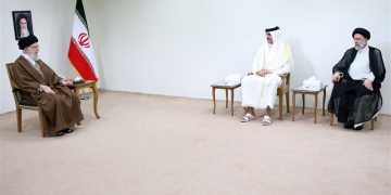 حەزرەتی ئایەتوڵڵا خامنەیی: ڕژێمی زایۆنیستی هێندە لاوازە کە نابێت هیچ وڵاتێک لێی بترسێت