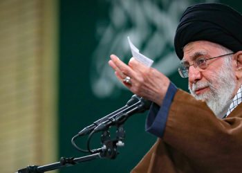 حەزرەتی ئایەتوڵڵا خامنەیی: ئازادکردنەوەی خوڕەمشار هێمای ڕزگاری نیشتمانی بوو