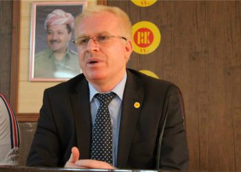 ئەکرەم ساڵح: حکومەتی هەرێم دەیەوێت لە چوارچێوەی دەستوور لە سەر پرسی نەوت و گاز ڕێکەوتن بکرێت