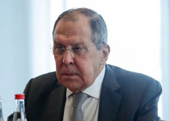 لاوڕۆڤ: هێزەکانمان لە سوریا دەمێننەوە