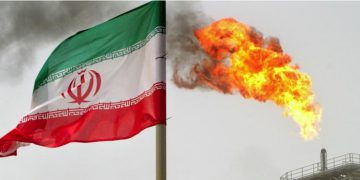 فەرەنسا: داوای گەڕانەوەی نەوتی ئێران بۆ بازاڕ دەکەین