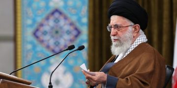 خەڵکی ئێران بە ڕێبازەکەی ئیمام خومەینی (رە) وەفادارن / پیلانی دوژمنان بۆ جیاکردنەوەی خەڵک و حکومەت شکستی هێناوە