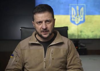 زیلنسکی: 12 ملیۆن کەس لە ئۆکرانیا ئاوارە بوون