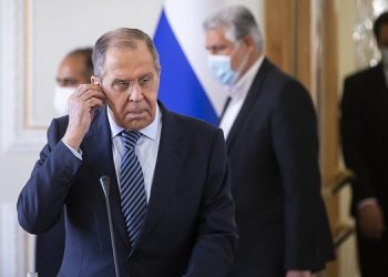 لاوڕۆڤ سەردانی تاران دەکات