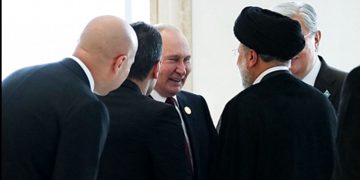 چاوپێکەوتنی ڕەئیسی و پوتین لە تورکمانستان