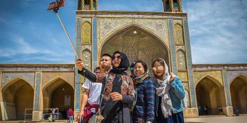 گەشەی گەشتیاری و جوڵەی بەرچاوی پیشەسازی دەستیی ئێران لە یەک ساڵی ڕابردوو