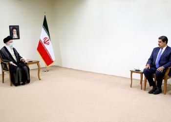 ئەزموونی ئێران و ڤەنزولیا ئەوەی سەلماند کە تەنیا ڕێگای بەرەنگاربوونەوەی گوشارەکانی ئەمریکا خۆڕاگرییە