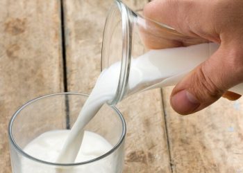 ئەو پیاوانەی شیری زۆر دەخۆن مەترسی شێرپەنجەیان لە سەرە