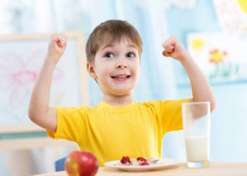 چەند ڕێگایەک بۆ بەهێزکردنی سیستەمی بەرگری جەستەی منداڵان