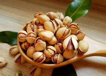 ئایا کێشەی خەوتن بە خواردنی فستق چارەسەر دەکرێت؟