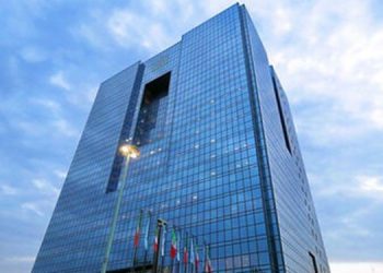 بانکی ناوەندیی ئێران: خزمەتگوزاری بانکی بە کەسانی بیانی بەردەوامە