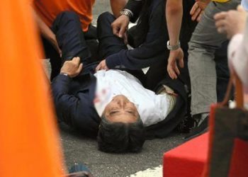 ئێران تیرۆری سەرۆک وەزیرانی پێشووی ژاپۆنی ئیدانە کرد