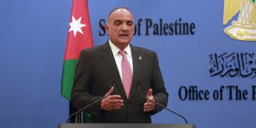 سەرۆک وەزیرانی ئەردەن: پێشوازی لە پەیوەندییەکان لە گەڵ ئێران دەکەین