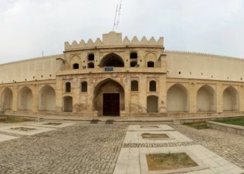 قەڵای بۆرازجان، کاروانسەرای موشیرئەلمولک لە ئێران