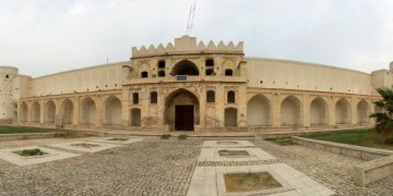 قەڵای بۆرازجان، کاروانسەرای موشیرئەلمولک لە ئێران