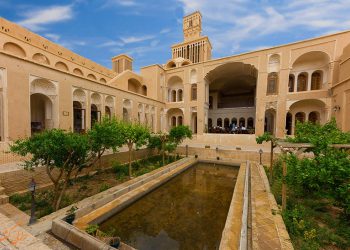 خانووی مێژوویی ئاغازادەی ئەبەرکو لە پارێزگای یەزد – ئێران