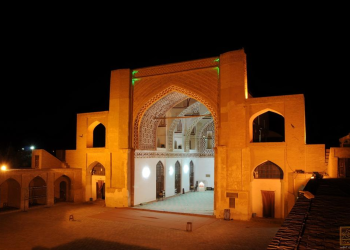 مزگەوتی گشتی قائن، مزگەوتێک بە دوو ڕووگە و شکۆیەکی 1100 ساڵە لە مێژووی بیناسازی ئێرانی