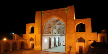 مزگەوتی گشتی قائن، مزگەوتێک بە دوو ڕووگە و شکۆیەکی 1100 ساڵە لە مێژووی بیناسازی ئێرانی