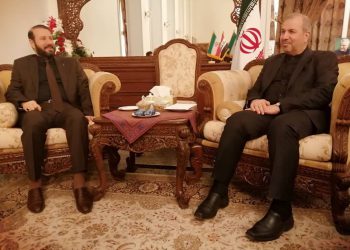 کۆبوونەوەی باڵیۆزی ئێران و سەرۆکی دامەزراوەی شەهیدانی عێراق