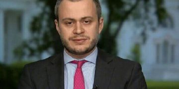 شرۆڤەکارێکی ئەمریکی: زۆربەی ئەمریکییەکان داوای گەڕانەوەی واشنتن بۆ ڕێکەوتنی ناوەکی ئێران دەکەن