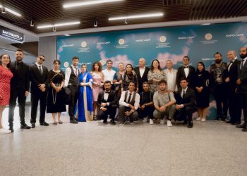 چاوخشاندنێک بە خەڵاتەکانی “هەتاوی زێڕین”ی دووهەمین فێستیڤاڵی فیلمی کوردی “مۆسکۆ” + وێنە