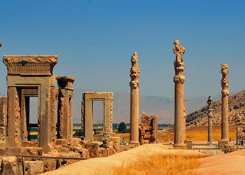 مێژووی گەشتیاری لە ئێران