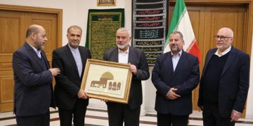شاندێکی حەماس لە ڕووسیا لە گەڵ باڵیۆزی ئێران کۆبوونەوە