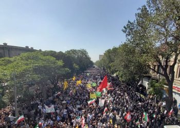 ئێران لە دژی ئاژاوەگێڕان و بەکرێگیراوانی بێگانە خرۆشا