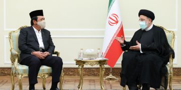 ئایەتوڵڵا ڕەئیسی: ئیرادەی ئێران بۆ پەرەپێدانی پەیوەندییەکان لە گەڵ ئەندونیزیا جیدییە