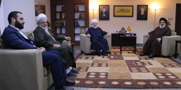 سەرۆکی یەکێتی جیهانی زانایانی خۆڕاگری لە گەڵ ئەمینداری گشتی حزبوڵڵای لوبنان کۆبووە
