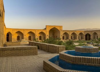 کاروانسەرای شا عەباسیی سمنان لە ئێران