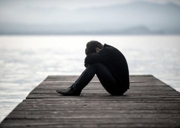 ئەو 13 نیشانەی کە توشبوون بە نەخۆشیی دەروونی ئاشکرا دەکات