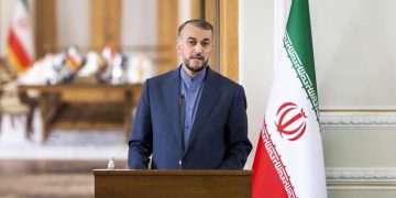 ئەمیر عەبدوڵڵاهیان: کێ بڕوا دەکات مردنی کچێک هێندە بۆ وڵاتانی ڕۆژئاوا گرنگ بێت؟