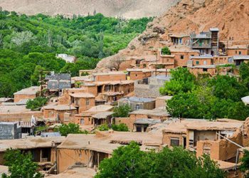 ڕوئین، گوندێکی مێژوویی لە پارێزگای خۆراسانی باکور لە ئێران