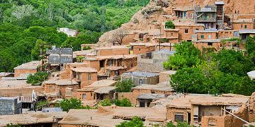 ڕوئین، گوندێکی مێژوویی لە پارێزگای خۆراسانی باکور لە ئێران