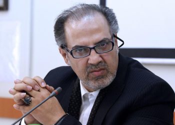 هۆکارەکانی دەست لە کار کێشانەوەی سەرۆک وەزیرانی بەریتانیا