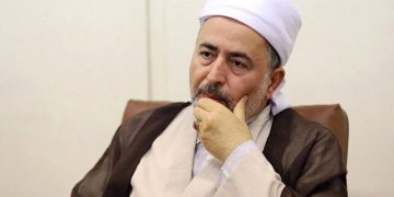 نێردەی تایبەتی سەرۆک کۆماری ئیسلامی ئێران لە گەڵ بنەماڵەی مەهسا ئەمینی کۆبووە